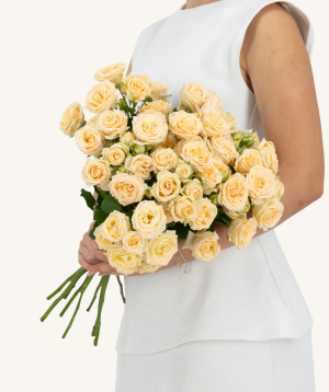 Dubai. bouquet №101 with spray roses