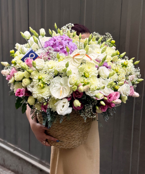 Composition «Hvidovre» with anthurium and spray roses