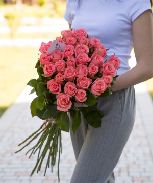 Розы «Anna Karina» розовые 29 шт