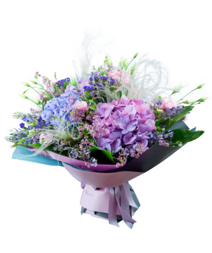 Bouquet ''Lima'' with hortensia and field flowers