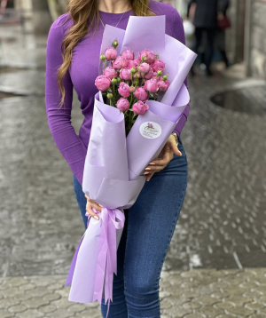 Bouquet «Sedir» with spray roses