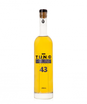 Vodka `Tuned` plum 500 ml