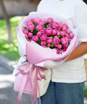 Bouquet «Eve Flower» with spray peony roses