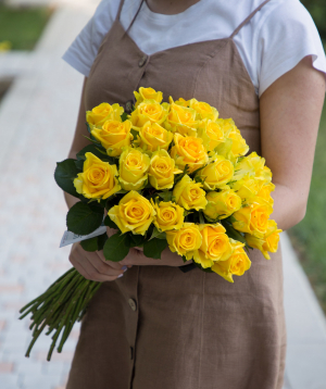 Գյումրվա վարդեր «Penny Lane» դեղին 31 հատ, 50 սմ
