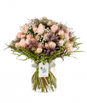 Bouquet `Orlando` with roses and gypsophila