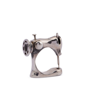 Ring `Kara Silver` Sewing machine
