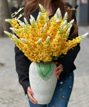 Искусственный букет «Cataleya» с маттиолами №72