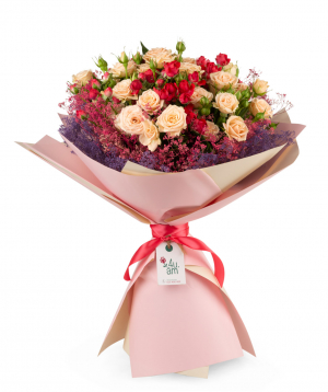 Bouquet `Brantford` with roses and dried flowers