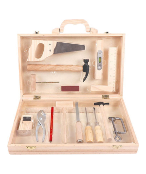 Set with wooden tools