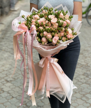 Букет `Болгар` из кустовых роз