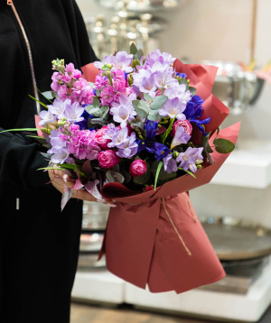 Букет «Baraci» с фрезиями