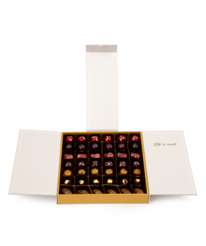 Chocolate collection `Lara Chocolate` white big