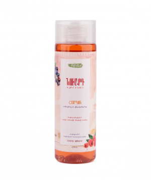 Shampoo `Nuard` strengthening and restorative with berries