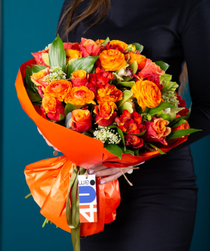 Bouquet ''San Sebastian'' with peony roses