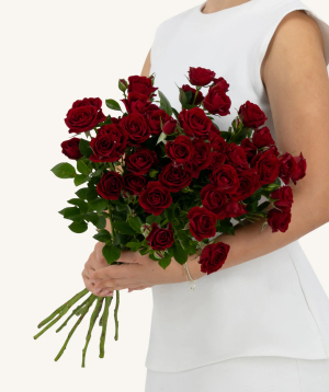 Dubai. bouquet №102 with spray roses