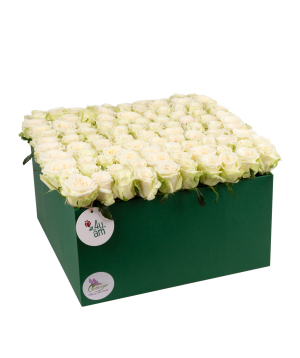 Композиция ''Джиффоне'' с розами белые