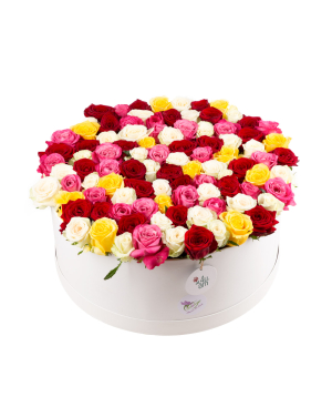 Композиция ''Риццикони'' из роз разноцветных