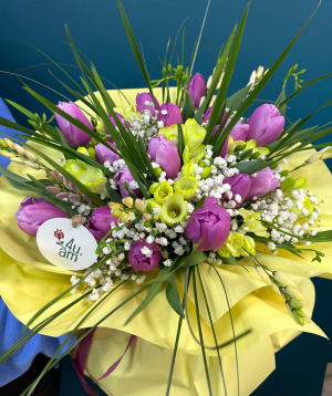Bouquet ''Niella'' with tulips