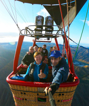 Balloon ride tour ''Skyball'' group