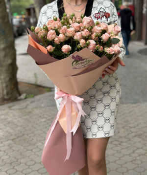 Bouquet ''Kraków'' with spray roses