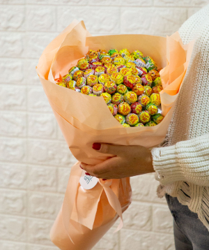 Bouquet «THE BOX» with lollipops