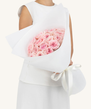 Dubai. bouquet №114 with roses