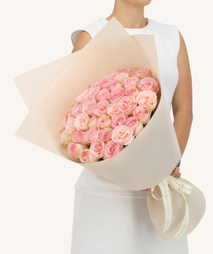 Dubai. bouquet №122 with roses