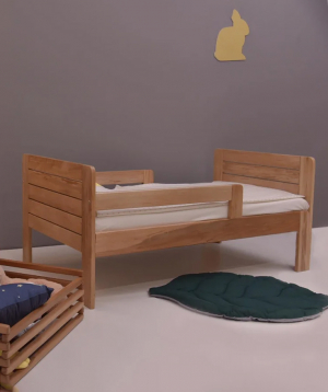 Wooden cradle ''Yeraz''