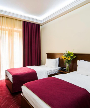 Rest in «Elegant» hotel, Cottage, for 4 people, 1 day