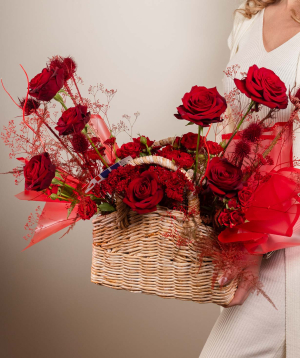 Композиция «Arveyron» из роз