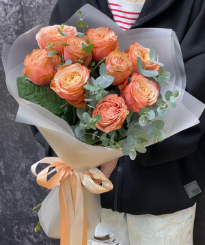 Moscow. bouquet with peony roses №038