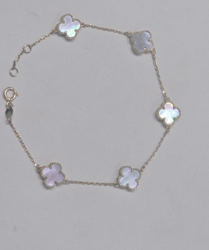 Bracelet `Less is more` gold №149