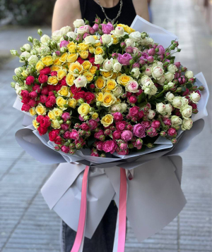 Букет «Punj» с кустовыми пионарозами №52