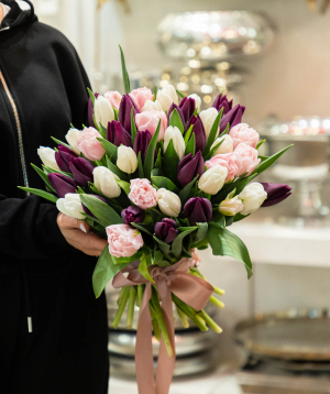 Букет «Aveyron» с тюльпанами