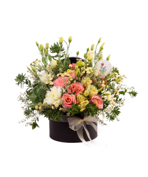 Bouquet ''Talsi'' with roses and lisianthus