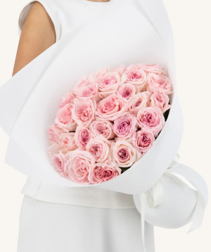 Dubai. bouquet №113 with roses