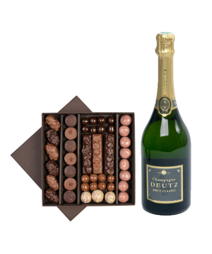 France․ champagne and chocolate №099