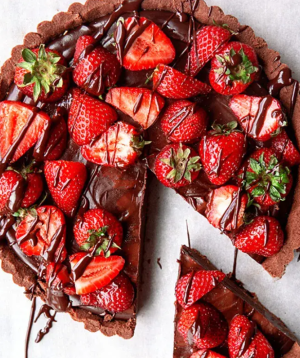Abu Dhabi․ cake №032 Chocolate Strawberry Tart