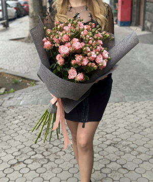 Bouquet ''Kariba'' with spray roses
