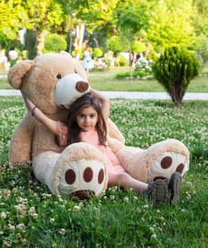 Toy  `Creative Gifts` giant bear
