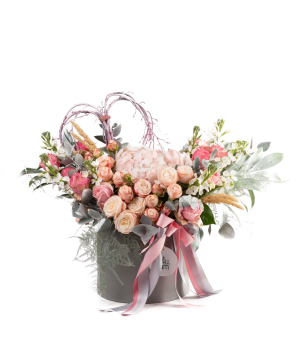 Bouquet «Bella» with spray roses №2