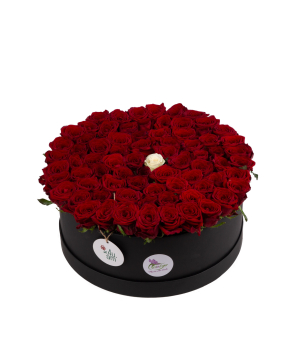 Composition ''Stilo'' with red roses and 1 white