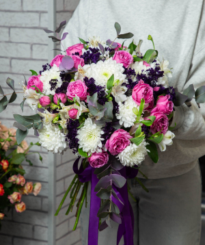 Bouquet «Eve Flower» with spray roses №12