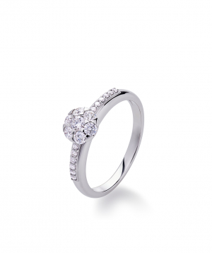 Ring `Lazoor` golden, with diamond stones №18