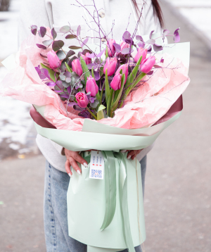 Bouquet «Agrinion» with tulips