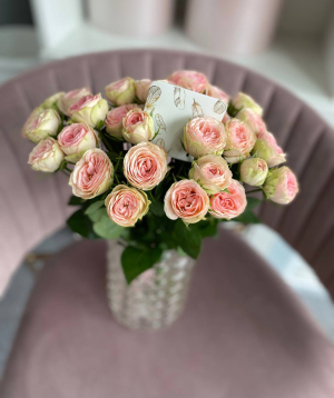 Moscow․ bouquet №394 with spray roses