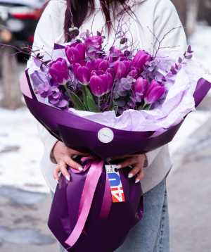 Bouquet «Attica» with tulips