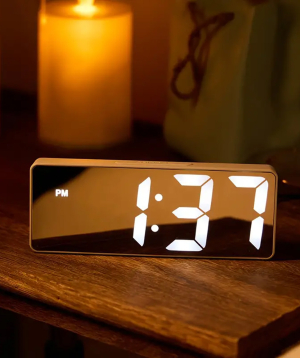 LED Table clock «Gift Store»