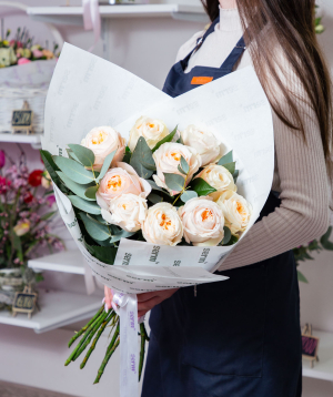 Bouquet «Tresco» with Dutch roses