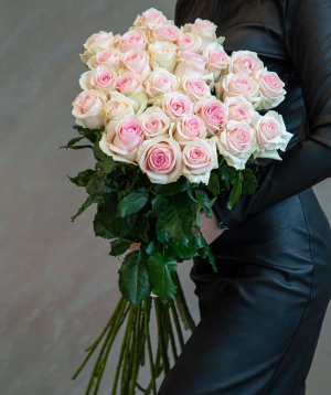 Розы «Revival sweet» светло-розовые, 29 шт, 80 см